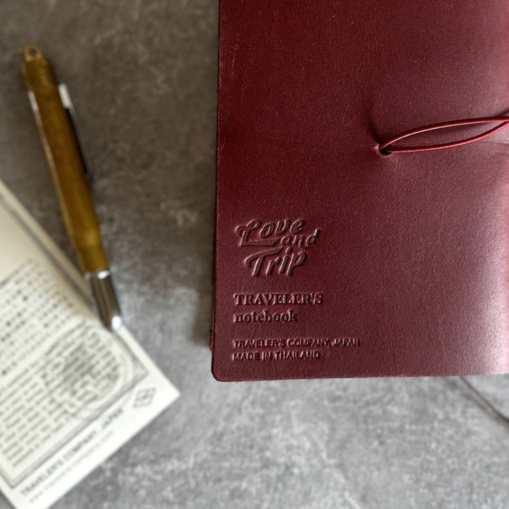 TRAVELER'S notebook LOVE AND TRIP Red (PREORDER) - NOMADO Store