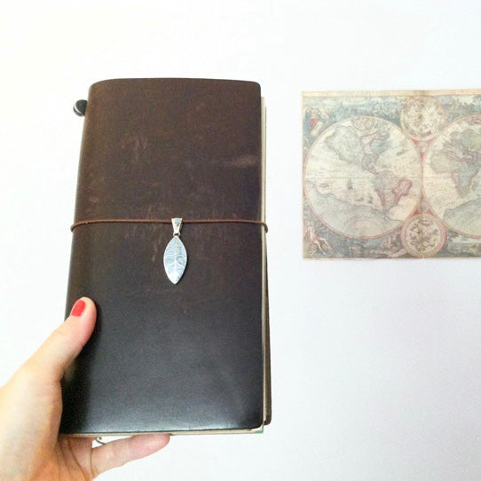 Functional Everyday Traveler's Notebook / Kaori