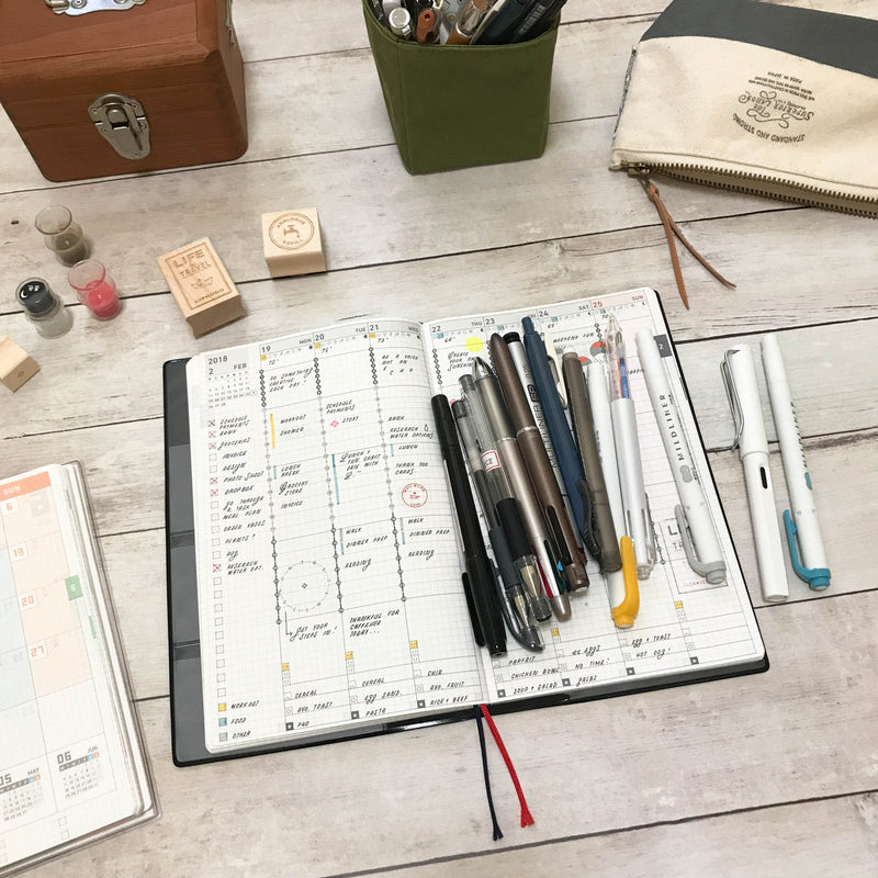 Jibun Techo Regular vs. Biz Paper Comparison // Eunice Roe