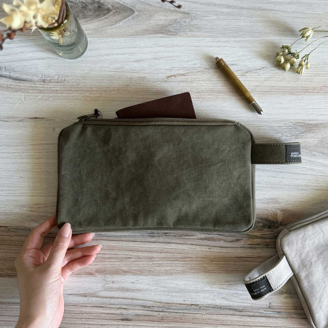 [AP] Bee Pouch