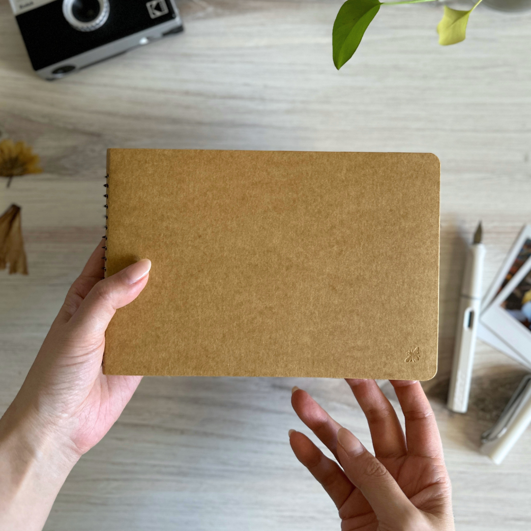 [TRC] Bee Spiral Notebook with Window