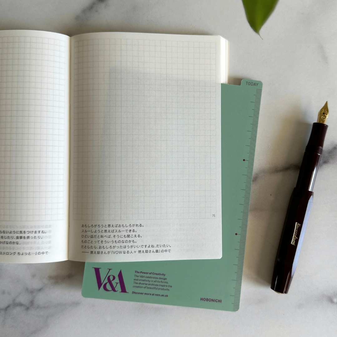 [Hobonichi Pencil Board] V&A Series (3 sizes)
