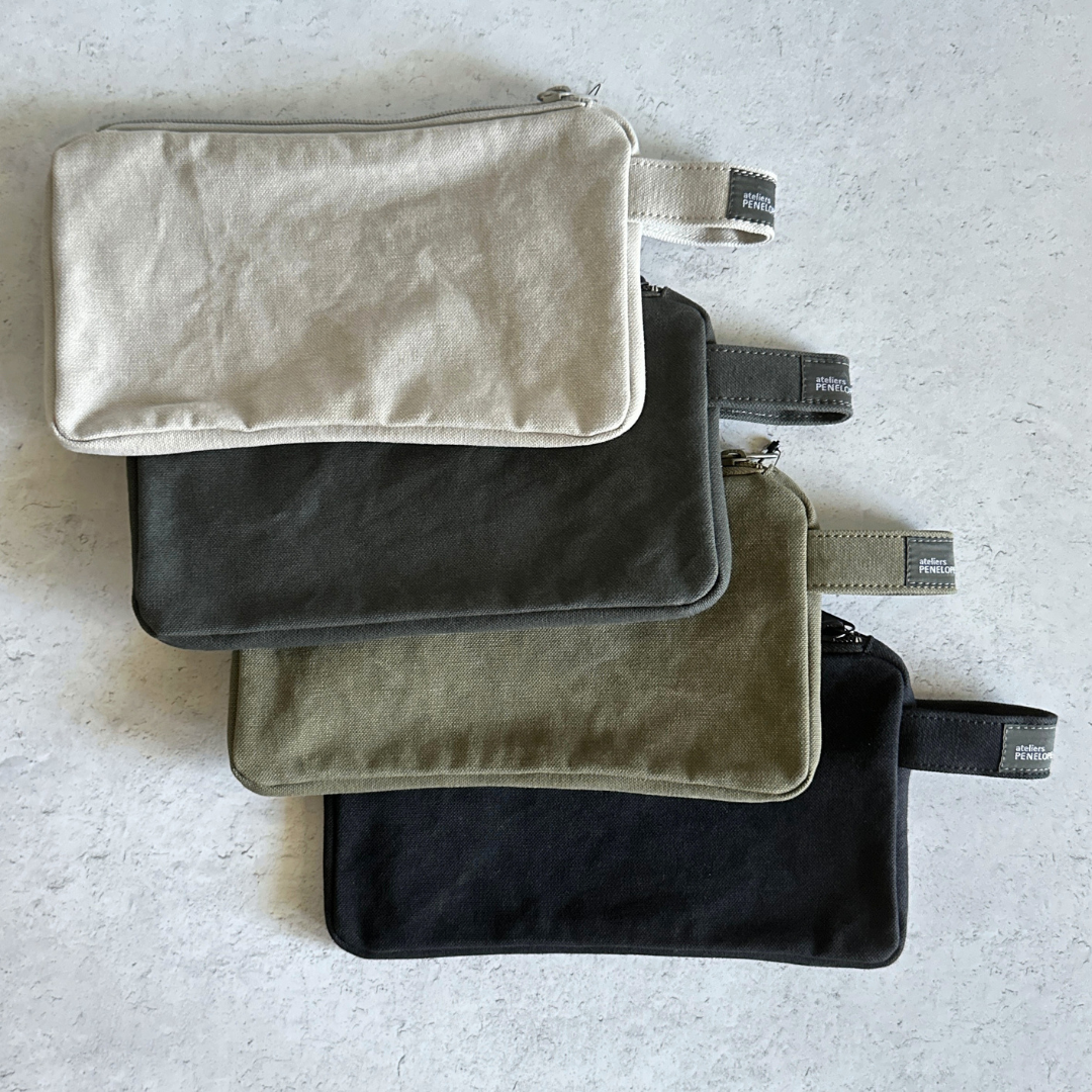 [AP] Bee Pouch