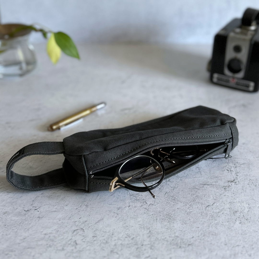 [AP] Bee Pen Case