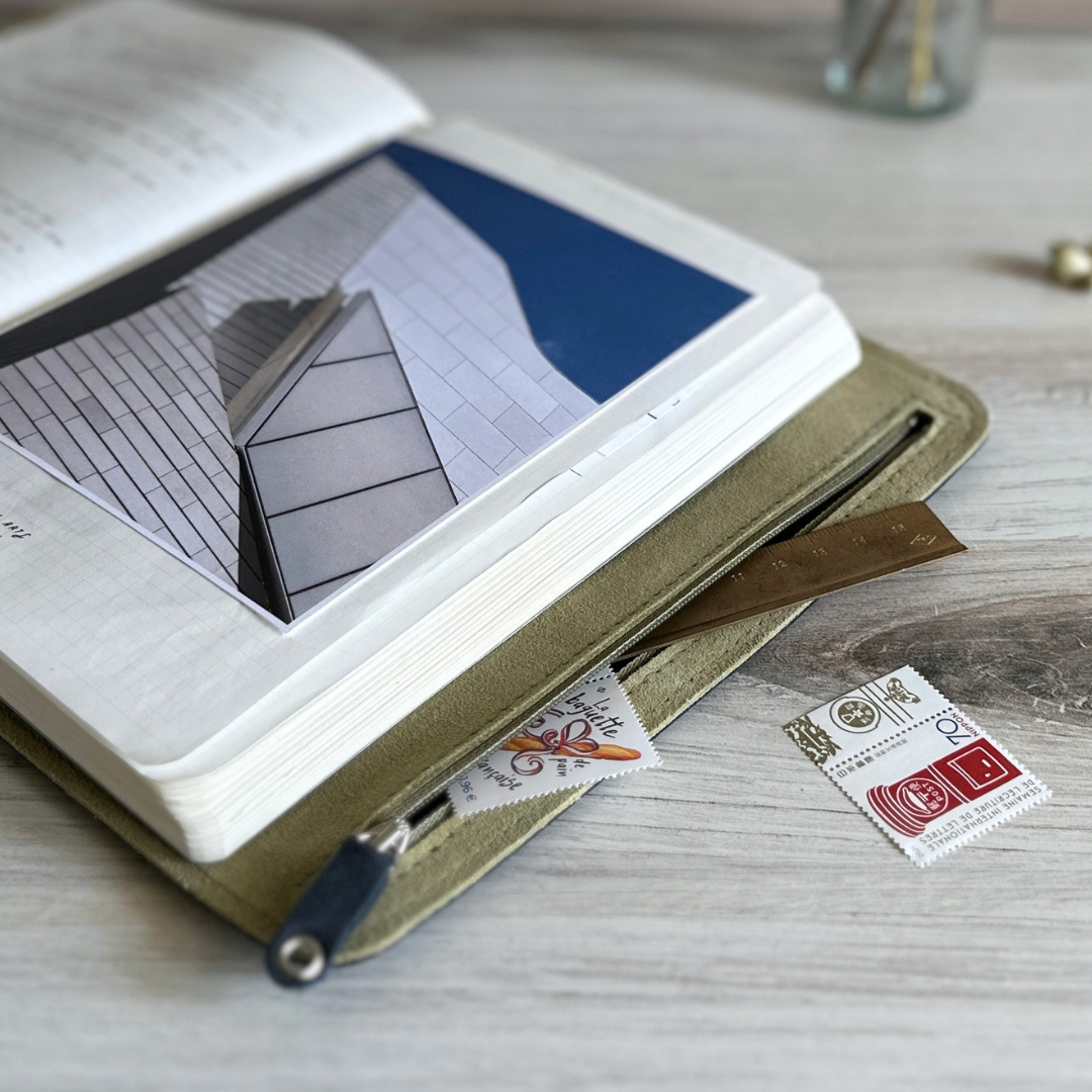 [Roterfaden] SO_26 Smoke Blue // Olive (A5)