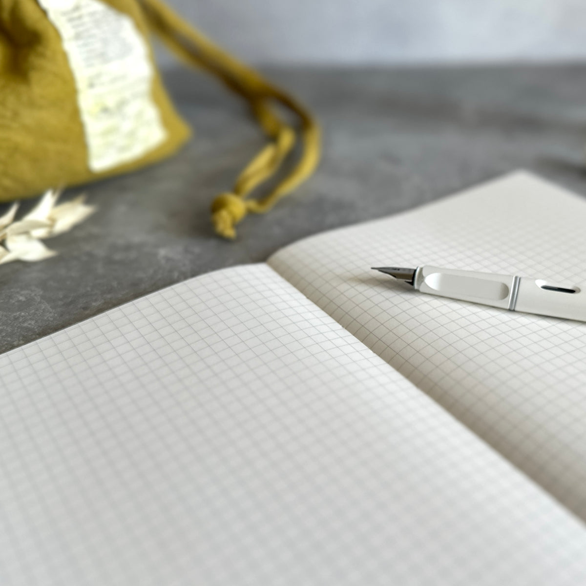 [Sakae Notebook] Iroful (96 Pages)