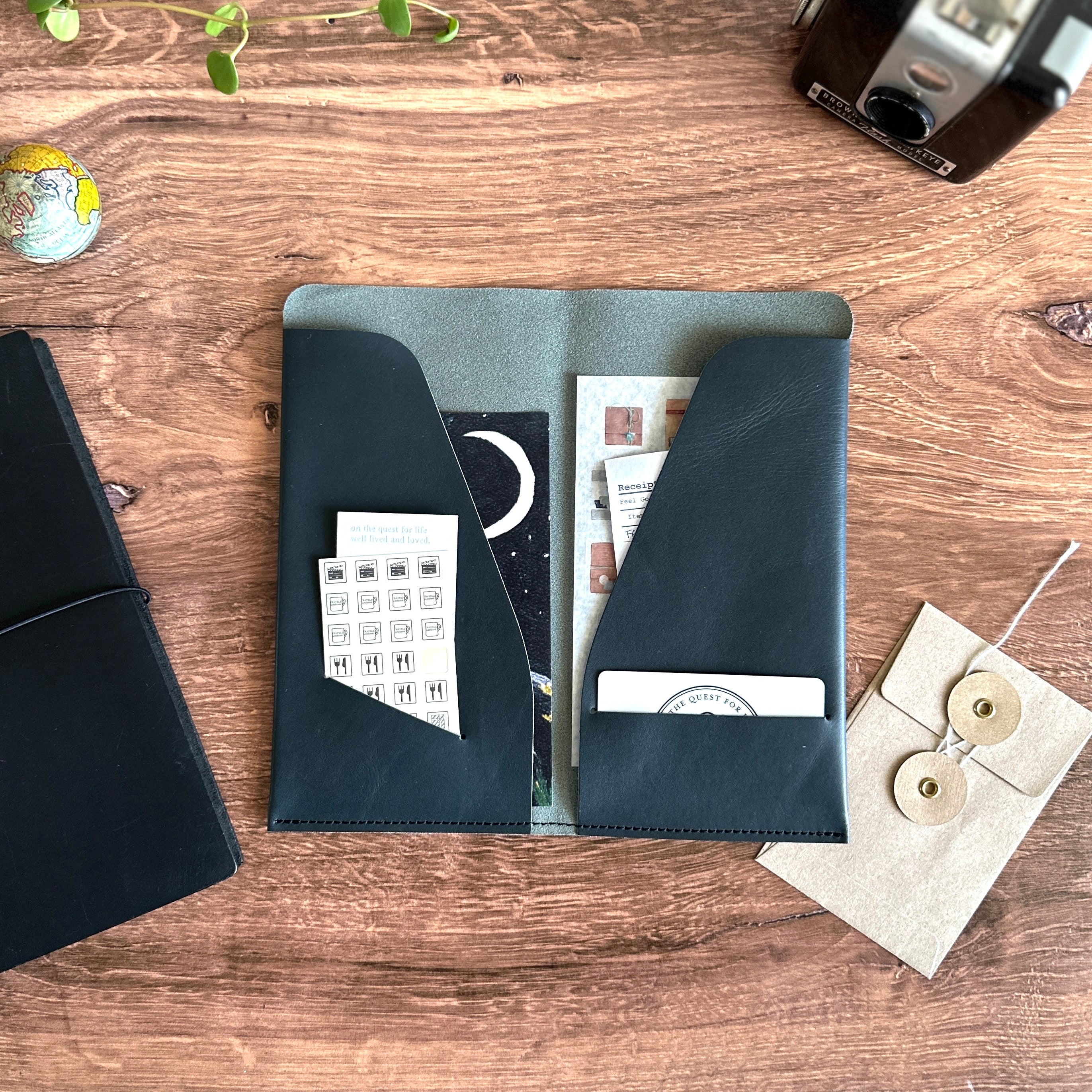 BKx1.61] Portfolio Folder // Navy (Regular) – Baum-kuchen