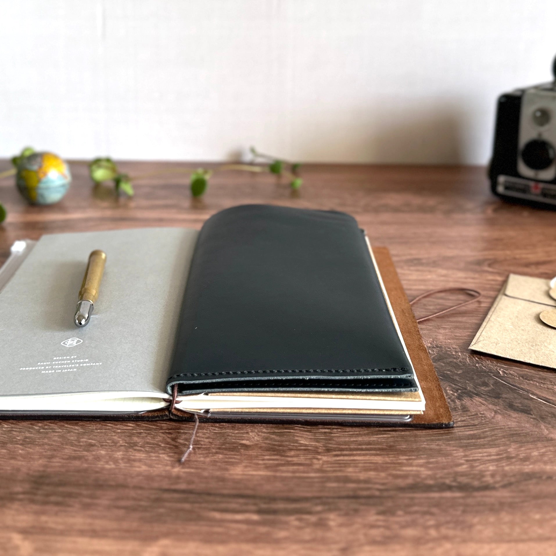 BKx1.61] Portfolio Folder // Navy (Regular) – Baum-kuchen