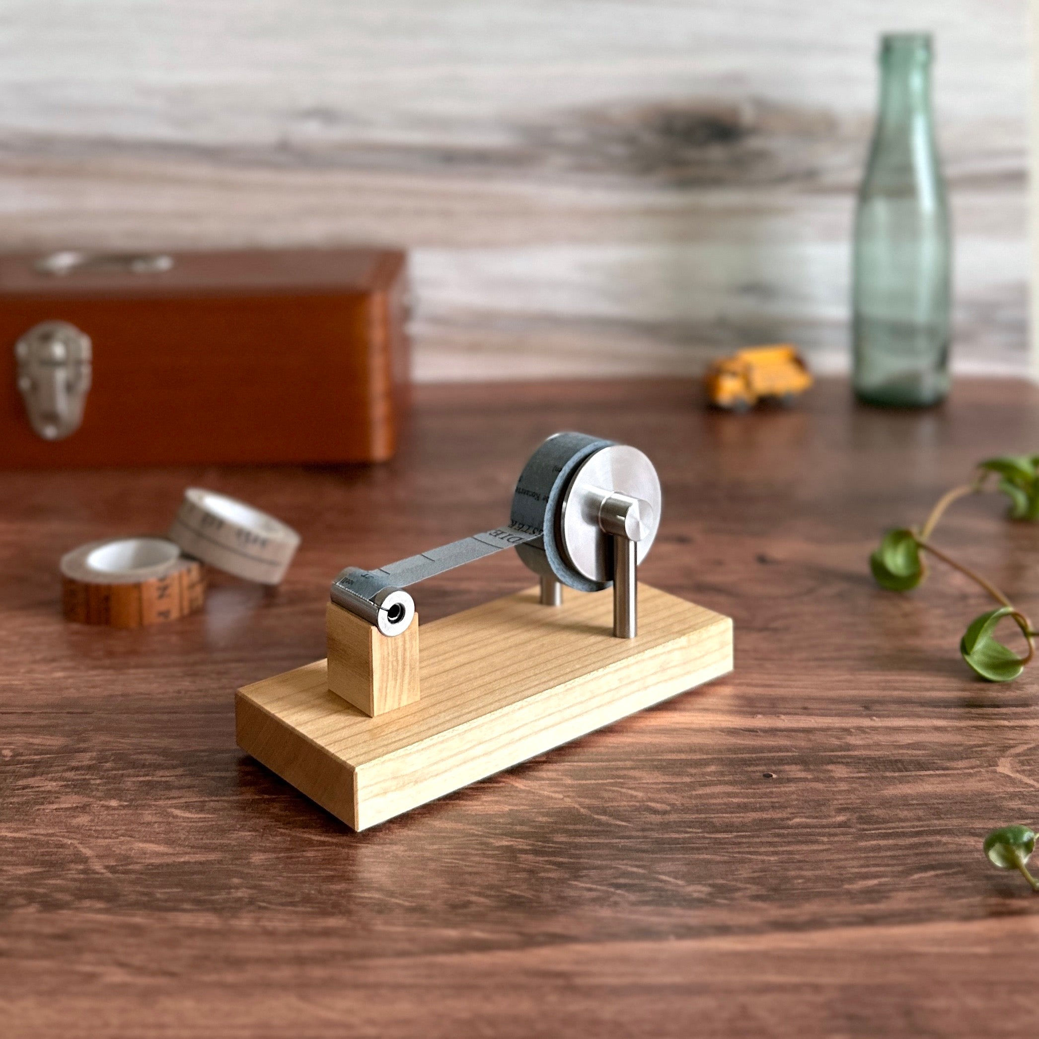 Tabletop shop tape dispenser
