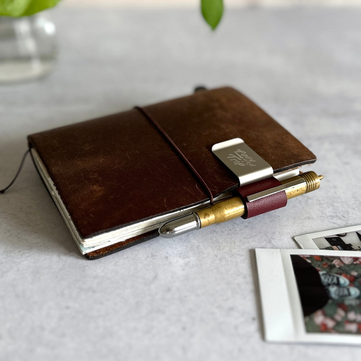 [TRC] Love and Trip // Pen Holder (Red)