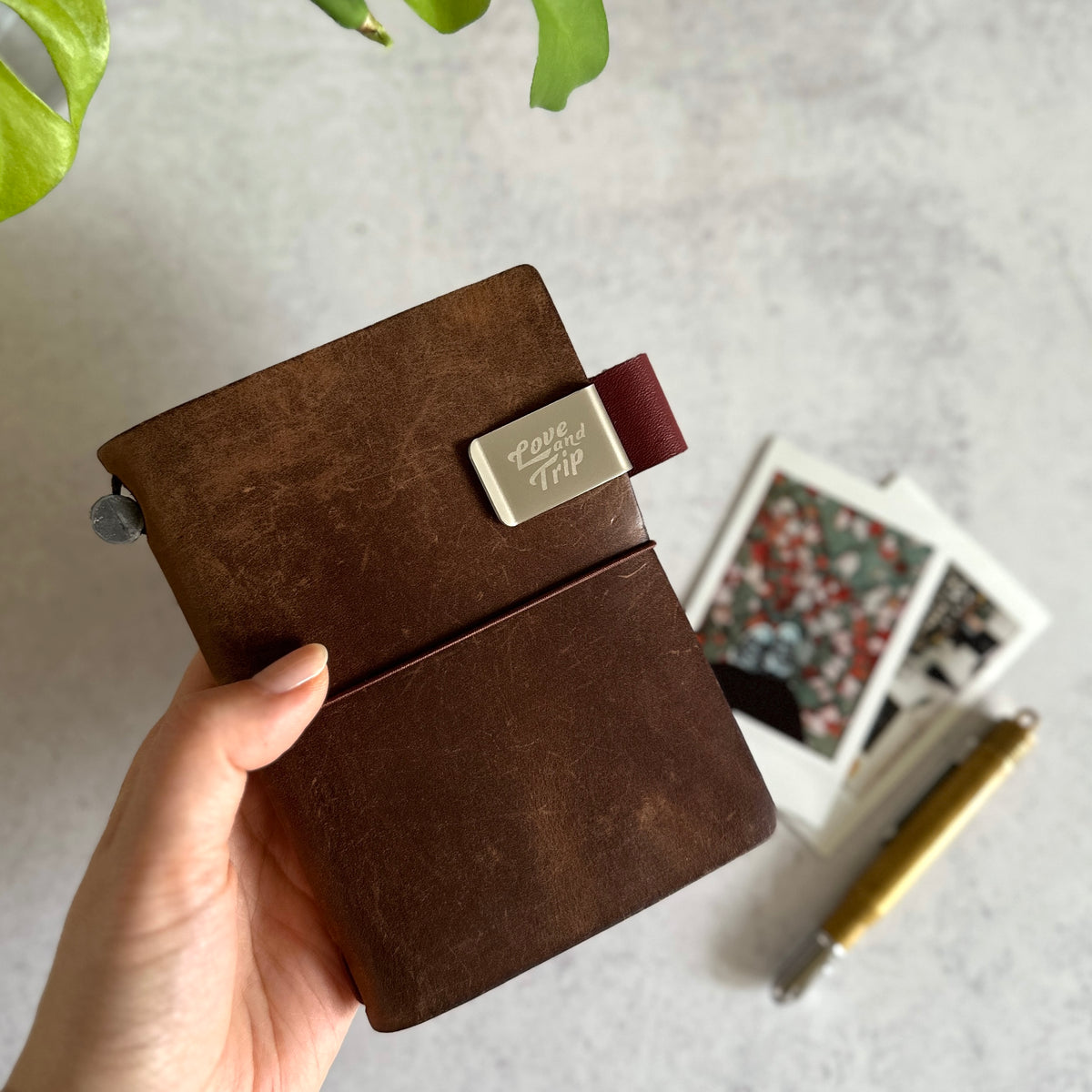 [TRC] Love and Trip // Pen Holder (Red)