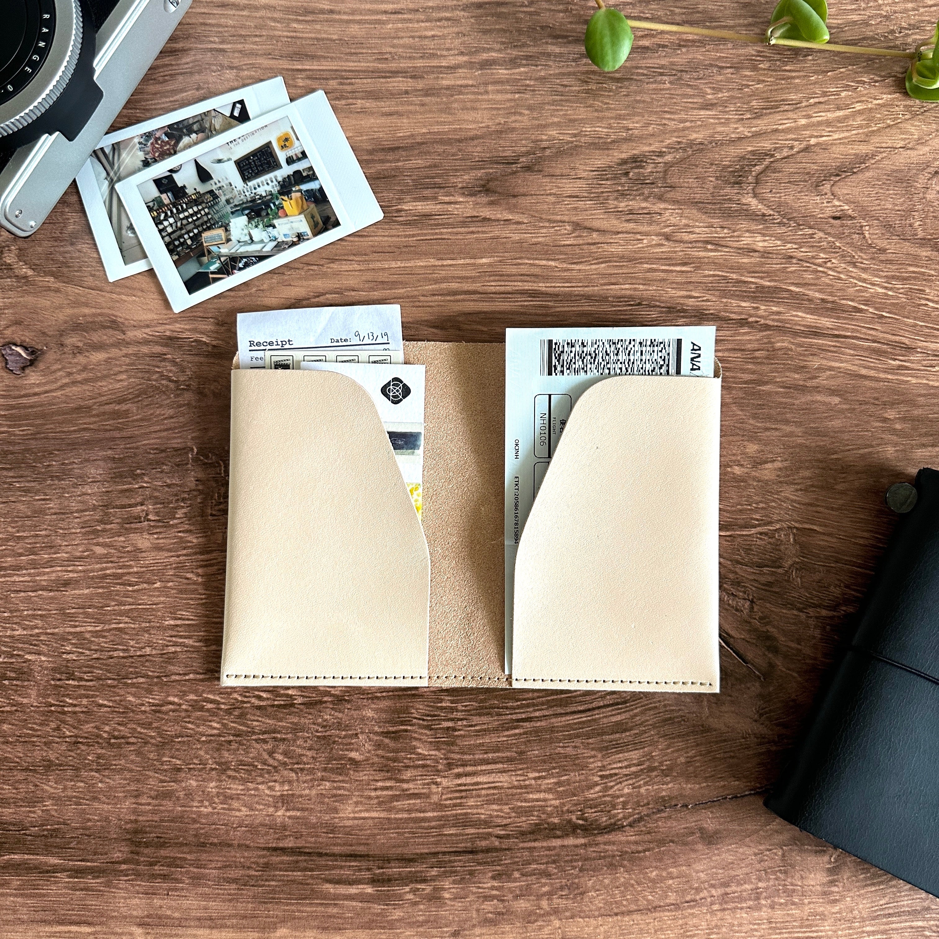 BKx1.61] Portfolio Folder // Natural (Passport) – Baum-kuchen
