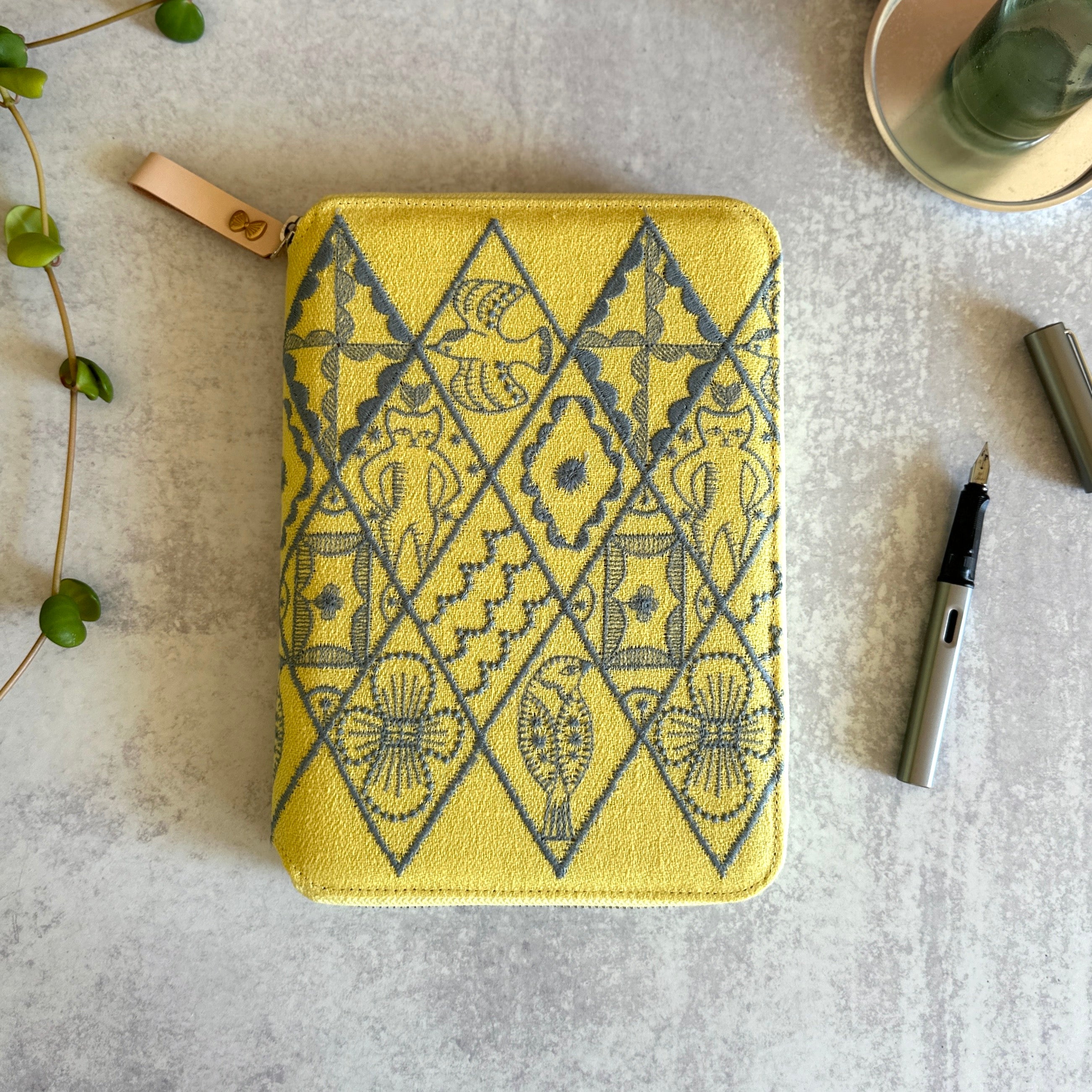 Hobonichi Cover] mina perhonen symphony (A5) – Baum-kuchen