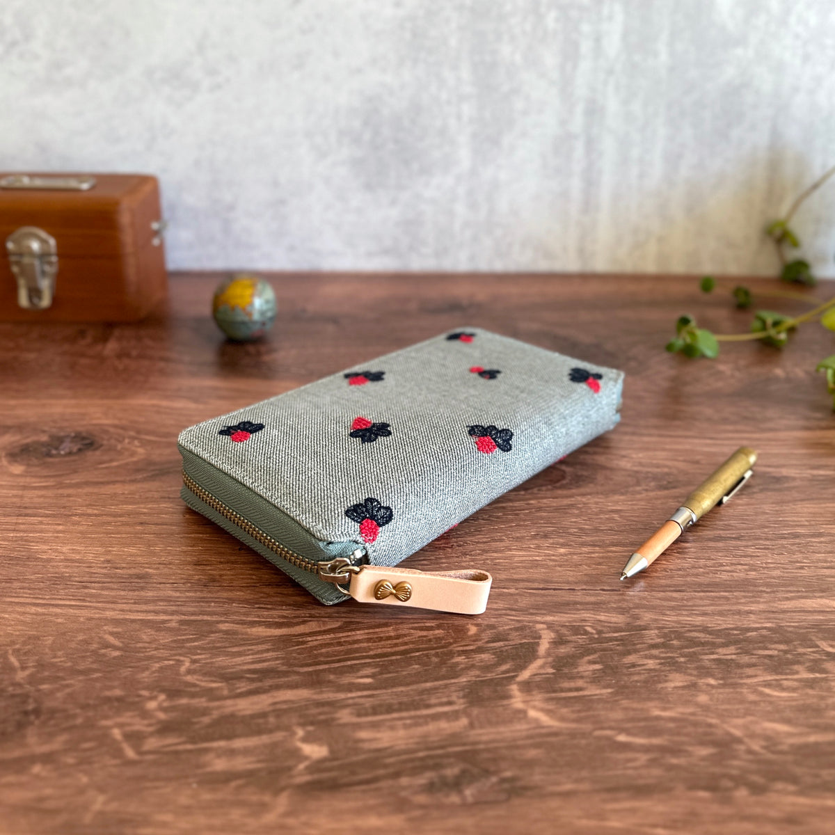 [Hobonichi Cover] mina perhonen light berry (Weeks)