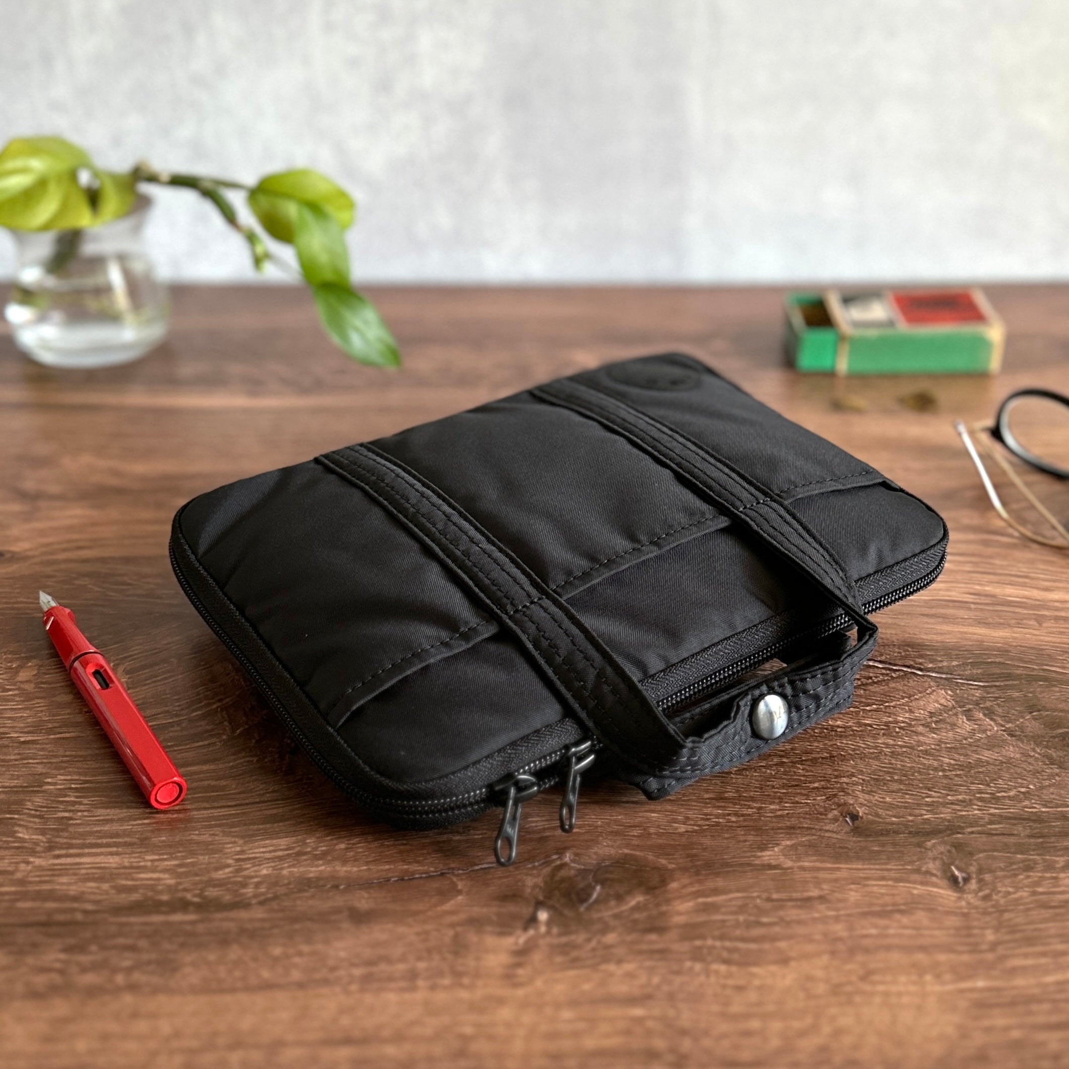 キュピキュピ　CABAROTICA パンフ等 Amazon.com : Ox Knight A6 Leather Planner Cover for