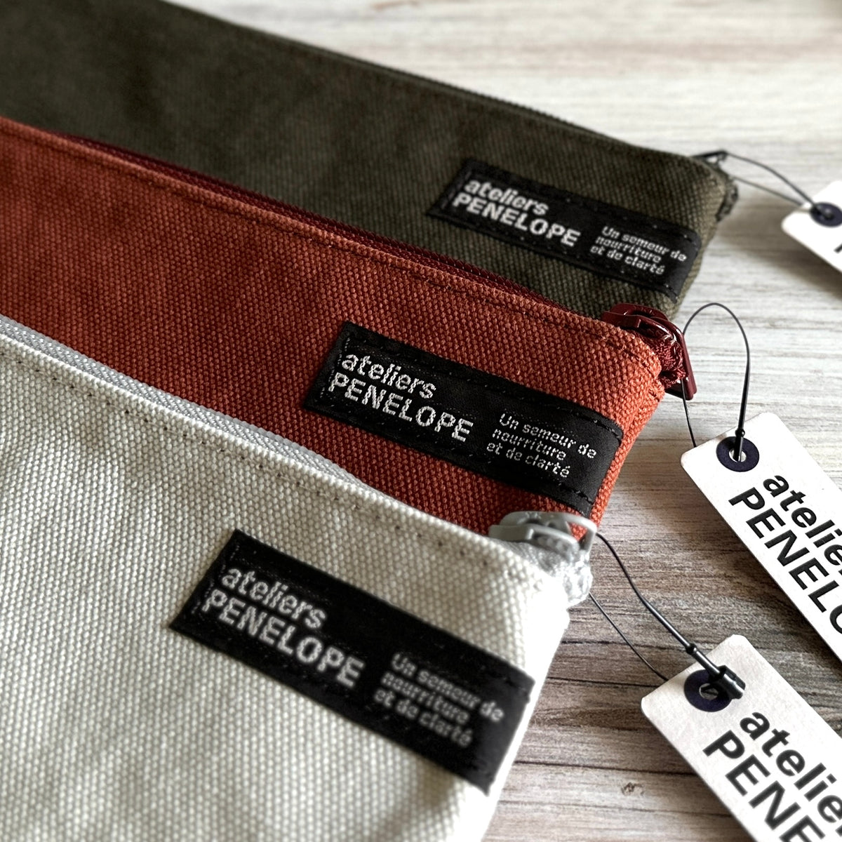 [AP] #6 Graphic Pen Case
