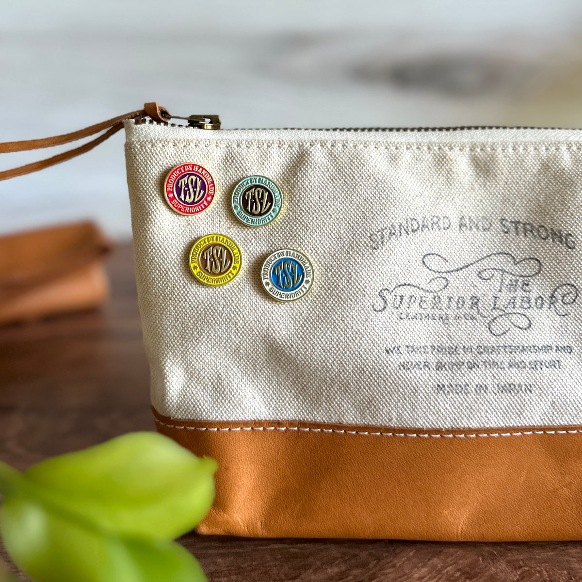 [TSL Pin] Circle "LOGO"