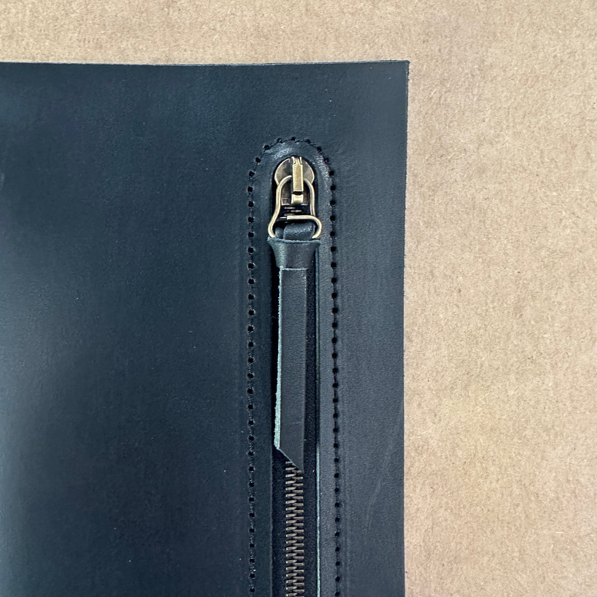 [TY] Option 4: Zipper Pocket