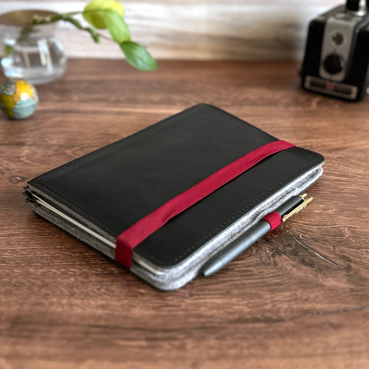 [Roterfaden] LTD_022 // Black (A5)