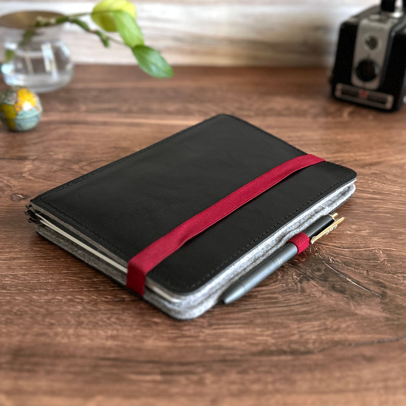 [Roterfaden] LTD_022 // Black (A5)