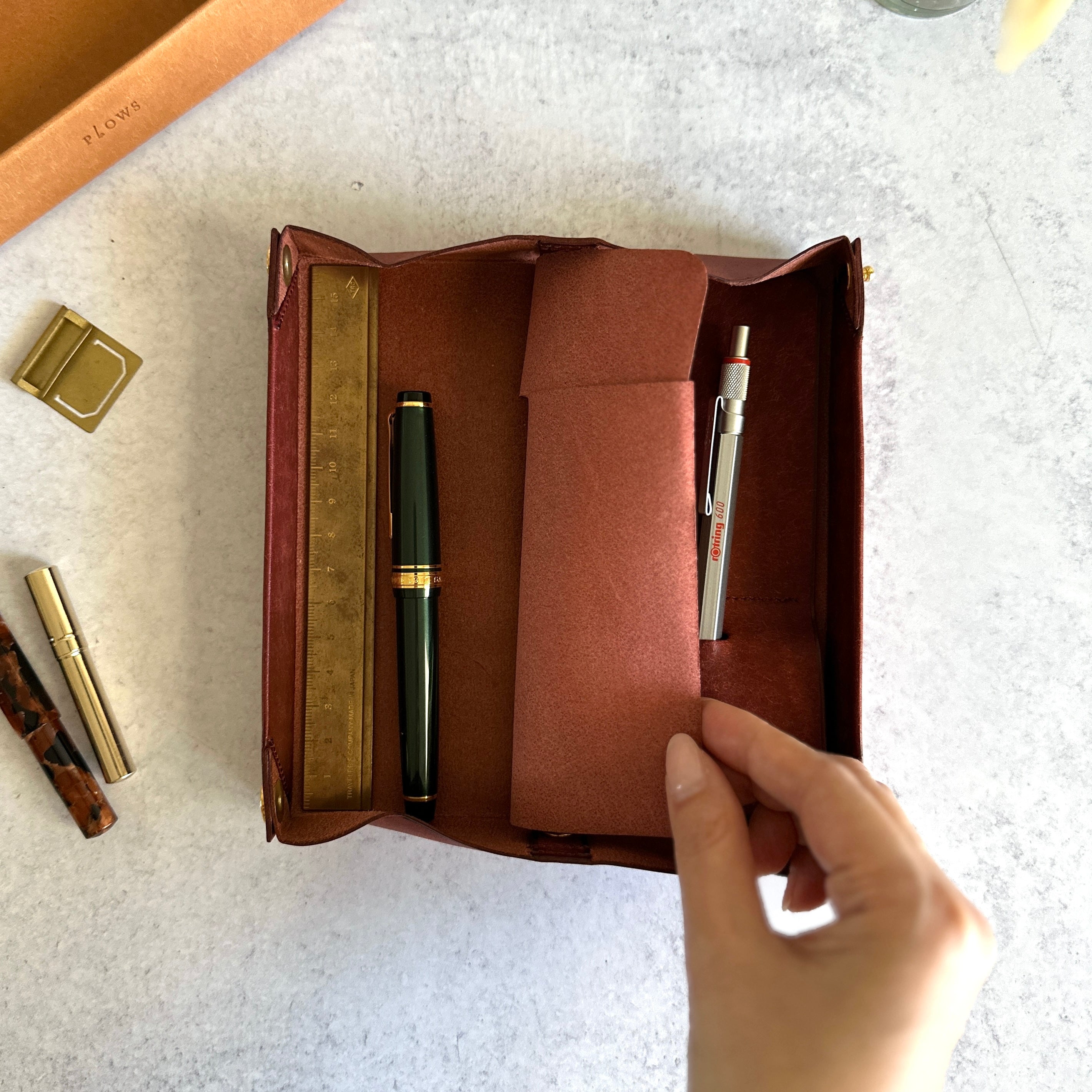 PLOWS dritto Pen roll L サビア Plows] Dritto Pen Roll [Large] – Baum-kuchen