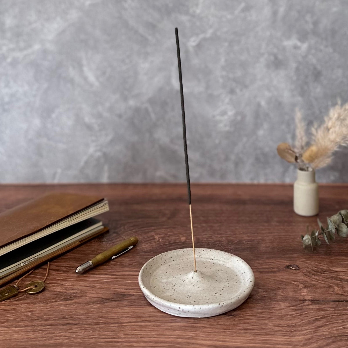 Hello Homebody] Ceramic Incense Burner – Baum-kuchen