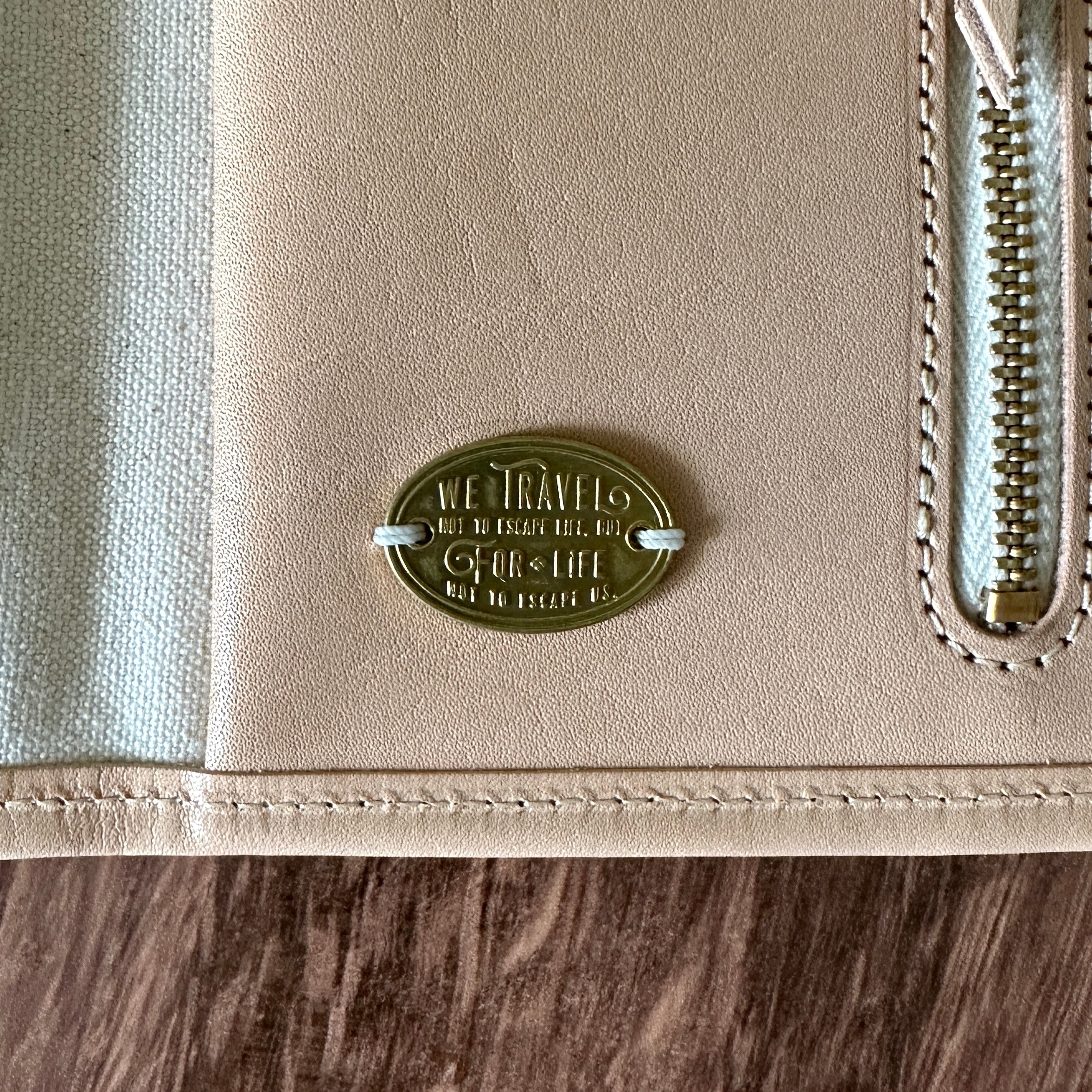 BKxTSL] Travel for Life Wallet // Sea Shell (Regular) – Baum