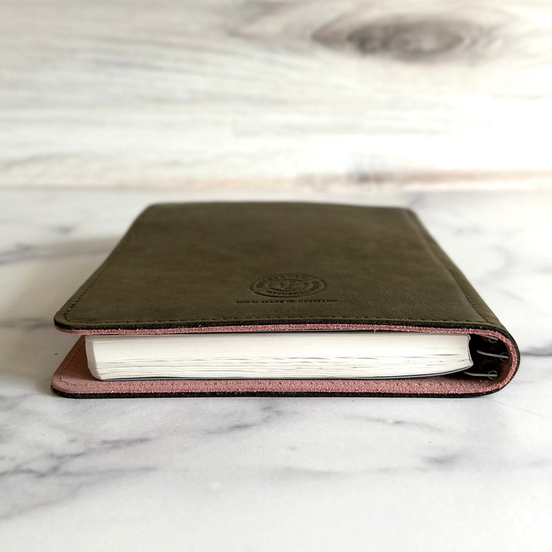 [Roterfaden] SO_23 Antique Rose // Olive (A5)
