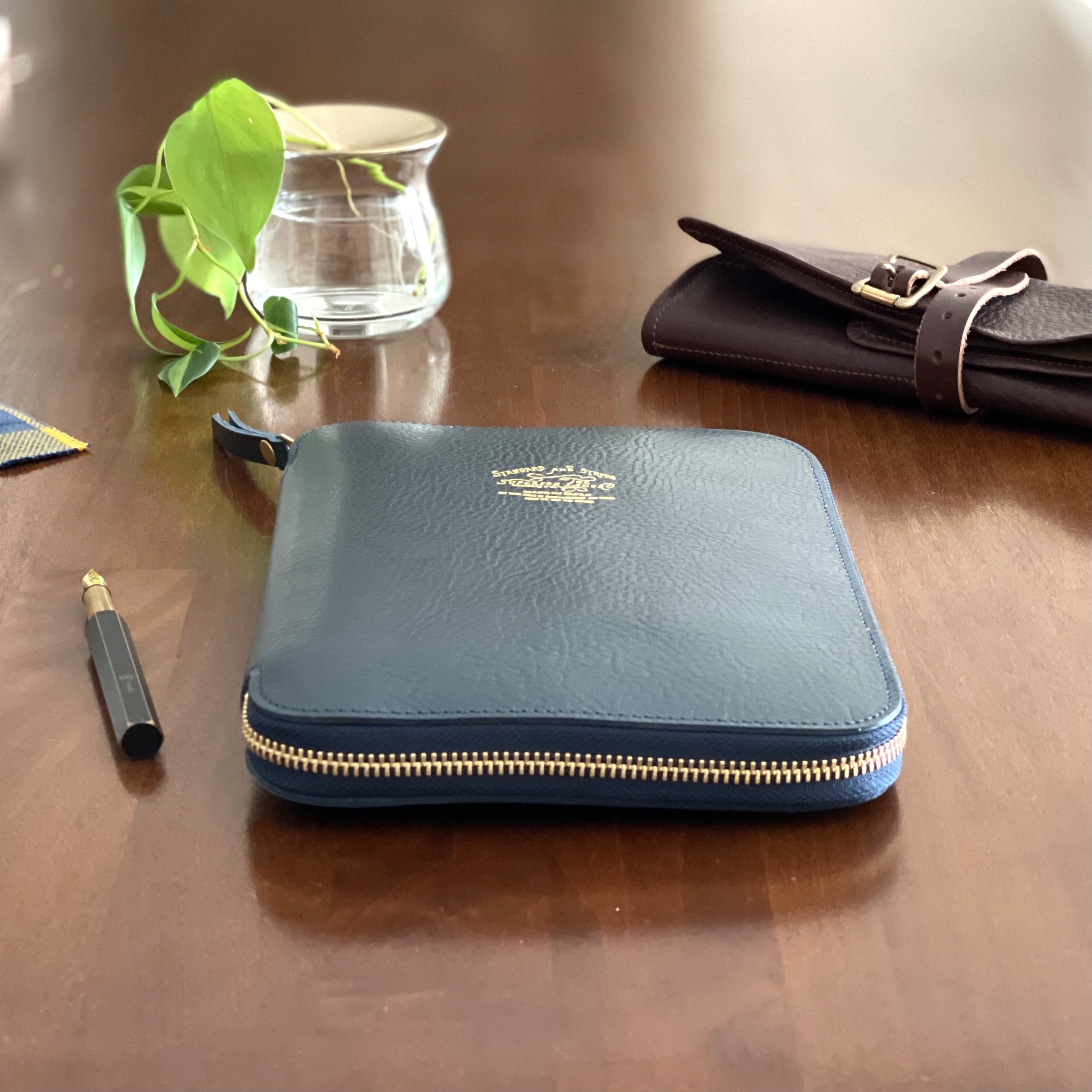 TSL] Leather Zip Organizer // Navy – Baum-kuchen