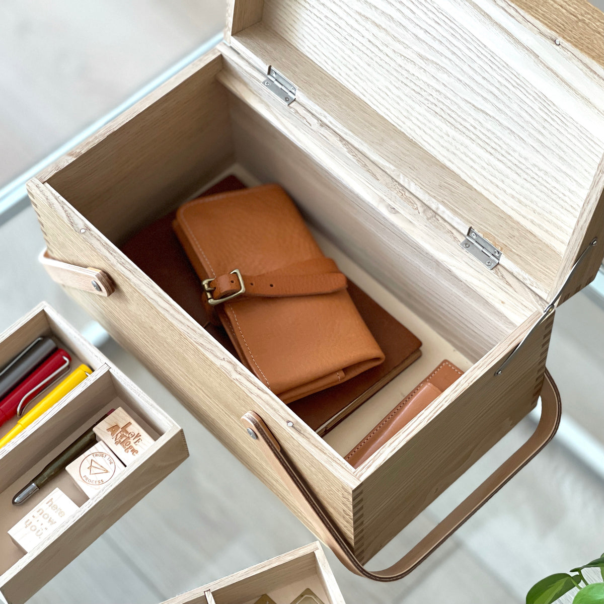 [Classiky] Chestnut Sewing Box