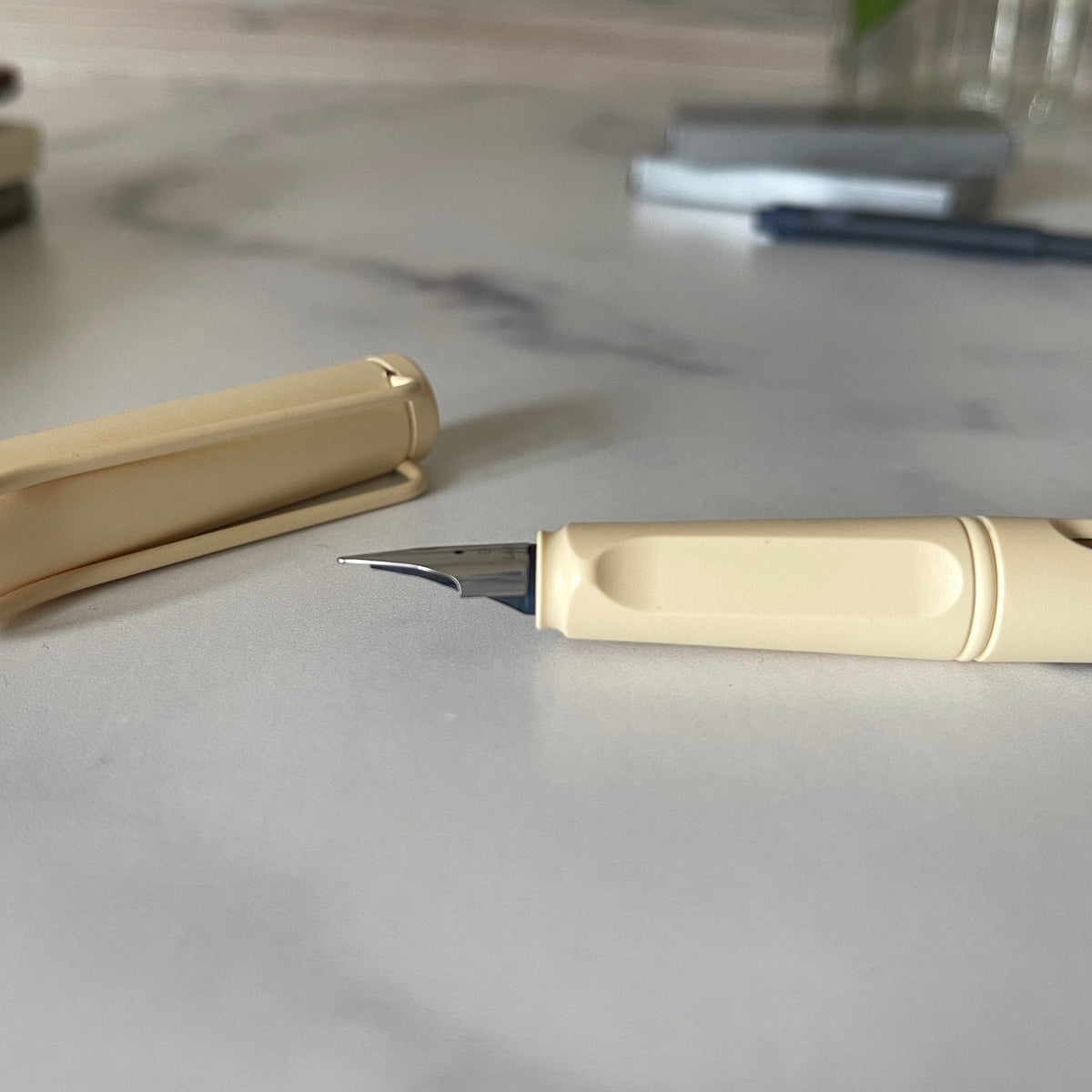 Lamy Fountain Pen] Safari Cream – Baum-kuchen