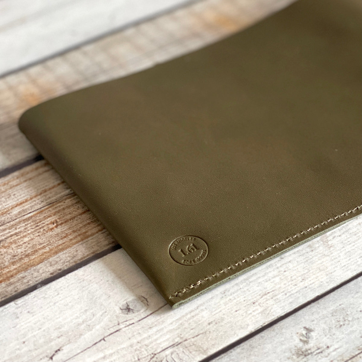 [BKx1.61] Portfolio Folder // Olive (Passport)