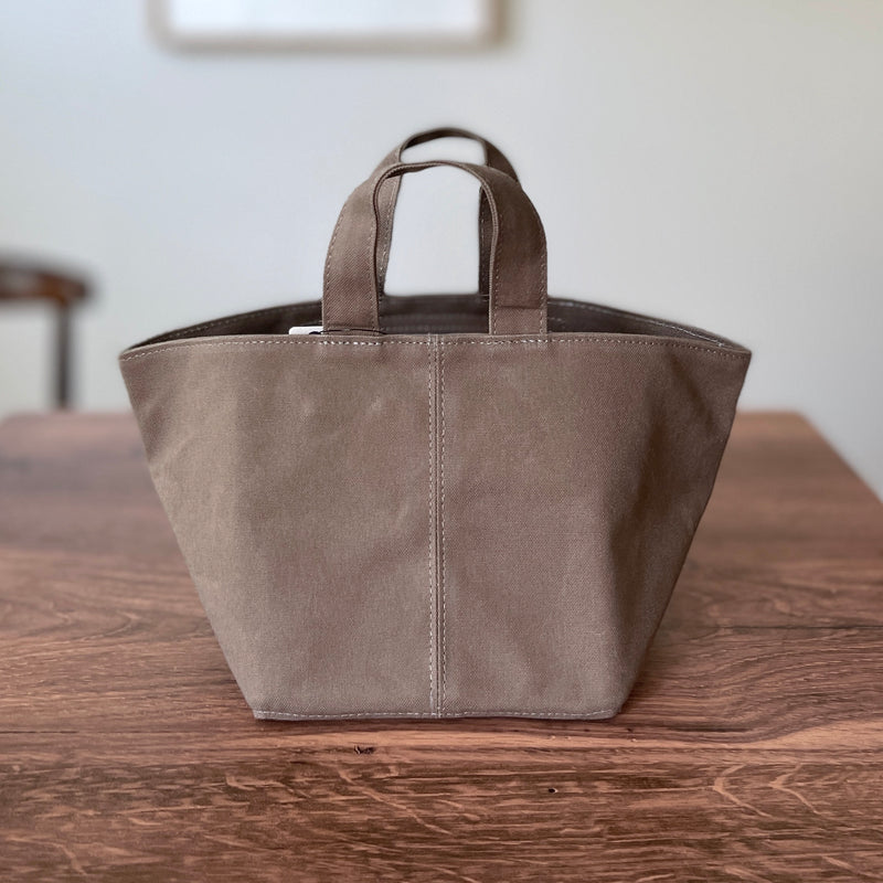 [AP] Square Tote