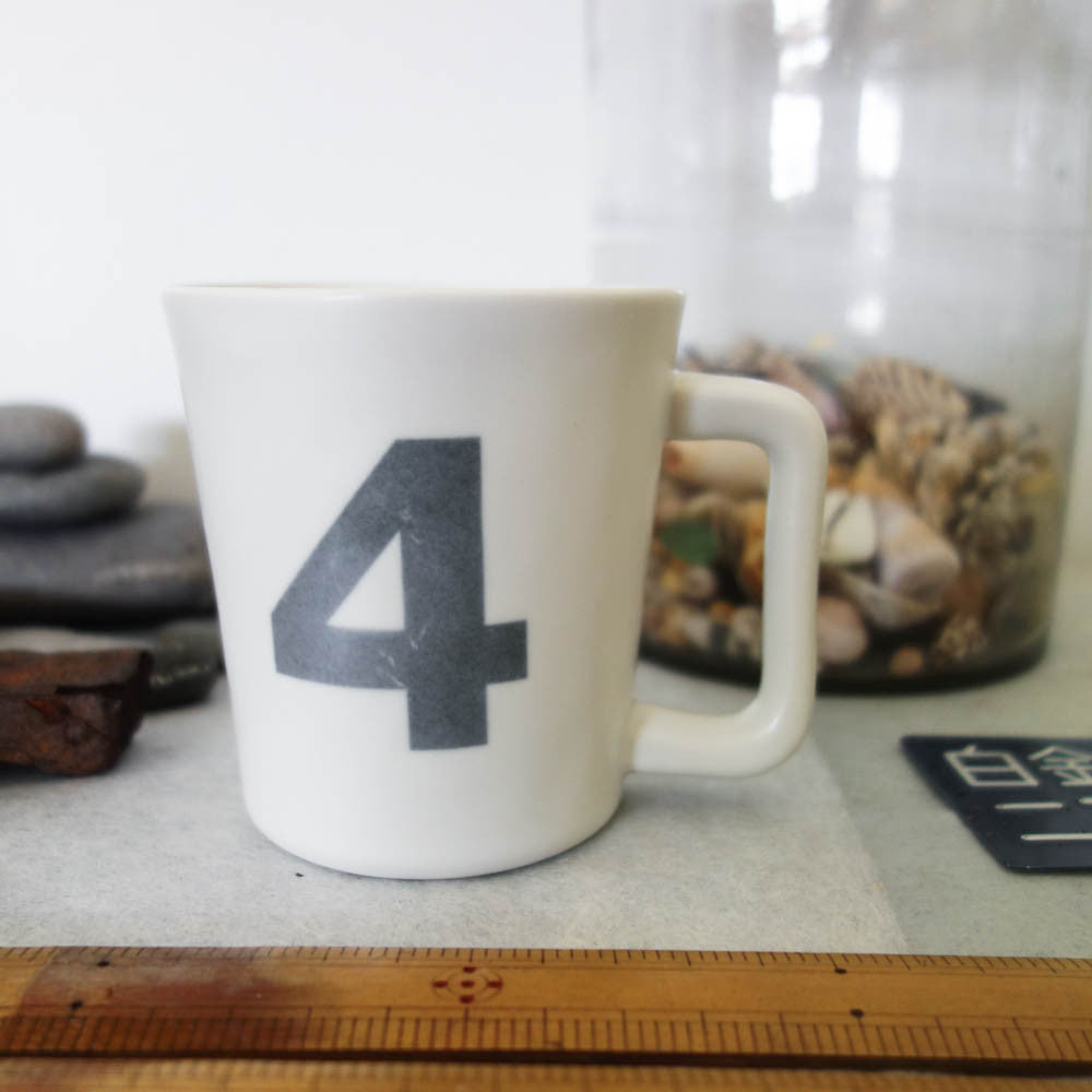 Classiky] Number Mug Cup – Baum-kuchen